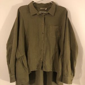 Green linen high-low top